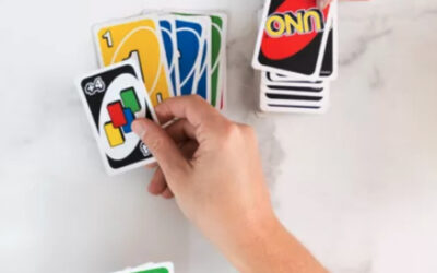 Giocare a carte con una mano sola